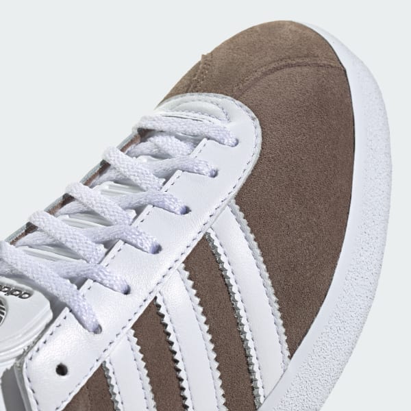 adidas GAZELLE 85 ブラウン／ホワイト adidas originals アディダス スニーカー GAZELLE 85 BROWN