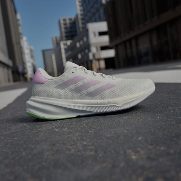 Green Supernova Stride Running Shoes