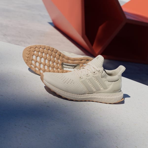 Beyaz Ultraboost 1.0 Ayakkabı