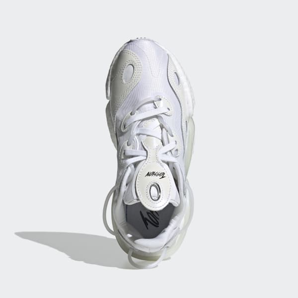 white adidas torsion trainers