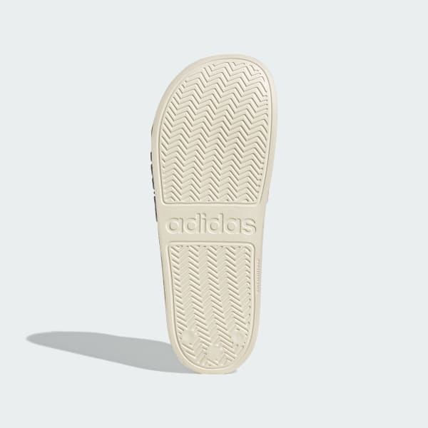 Hvit Adilette Shower Sandaler