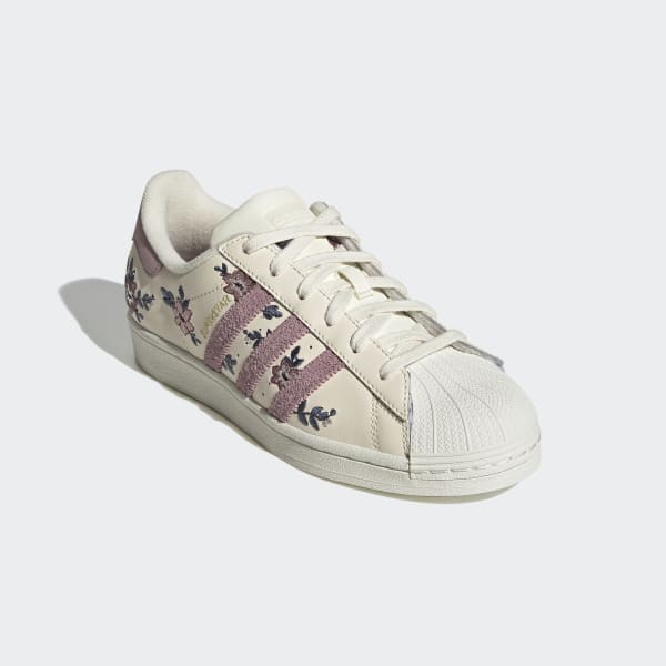 Patterned shop adidas superstars