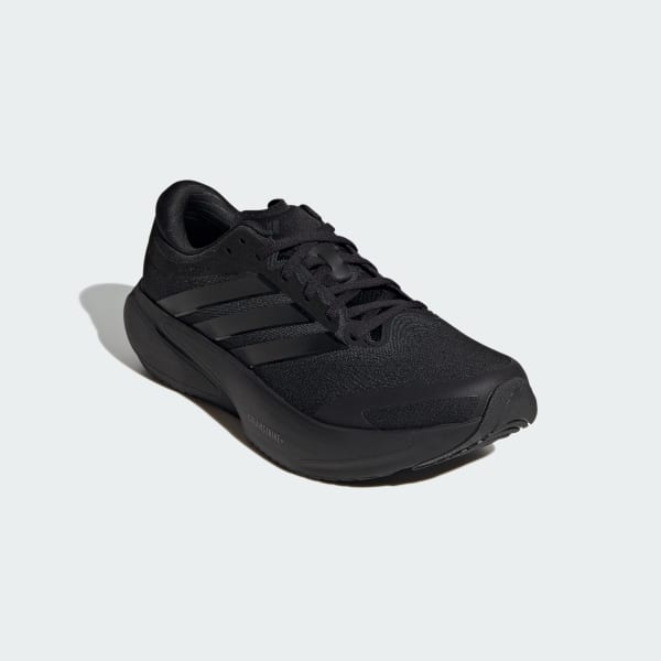 Hitam Sepatu Running Supernova Rise 3