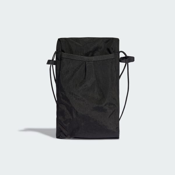Svart adidas Adventure Flap Bag