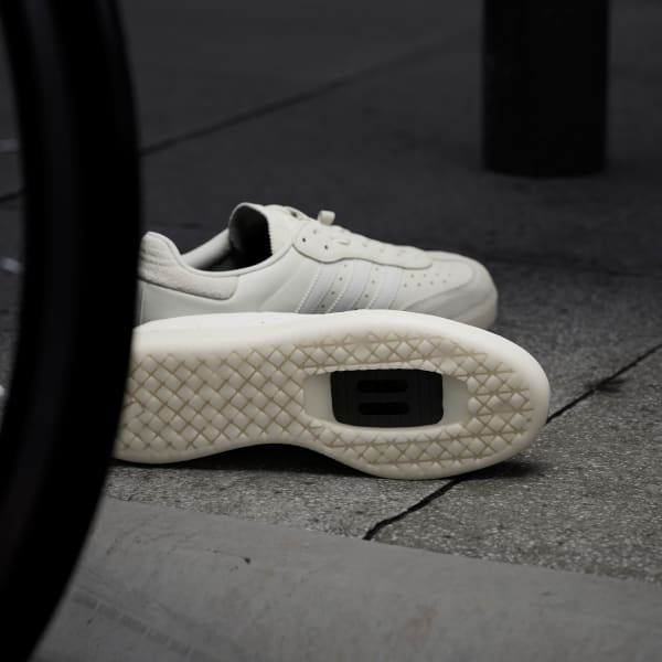 White Velosamba Leather Shoes