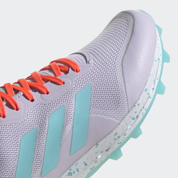 Scarpe da hockey on sale su prato adidas