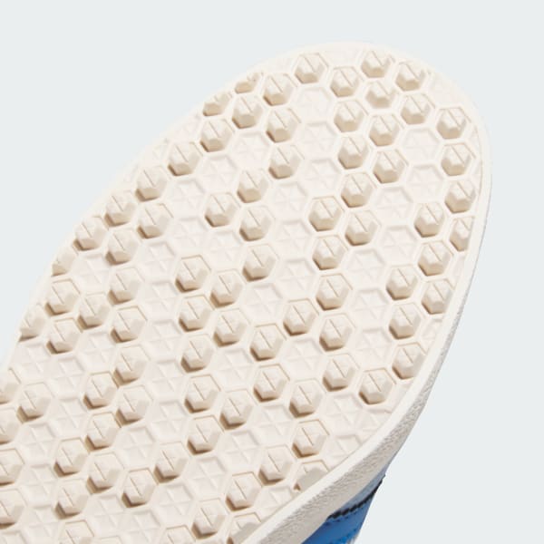 Gazelle Spikeless Golf Shoes