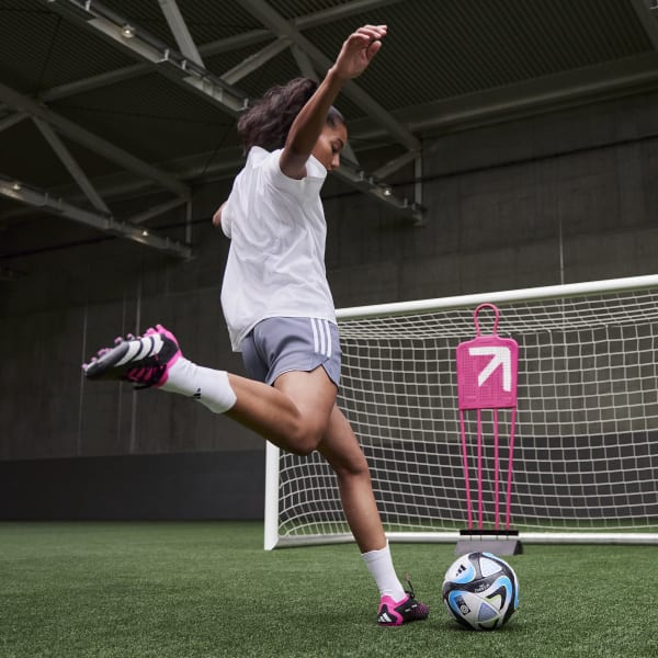 Negro Zapatos de fútbol Predator Accuracy.1 Low Terreno Firme