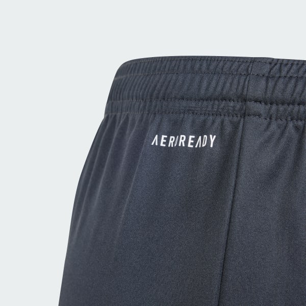 グレー トレイン エッセンシャルズ AEROREADY ロゴ レギュラーフィットショーツ