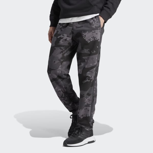 Mens camo sweatpants with on sale elastic ankles