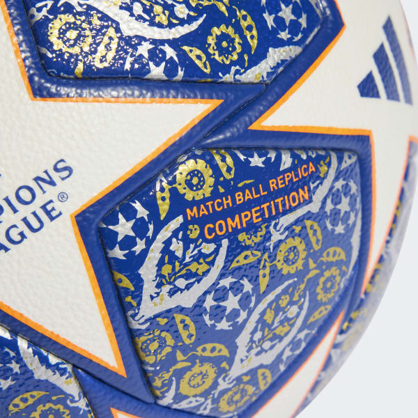 Bianco Pallone UCL Competition Istanbul