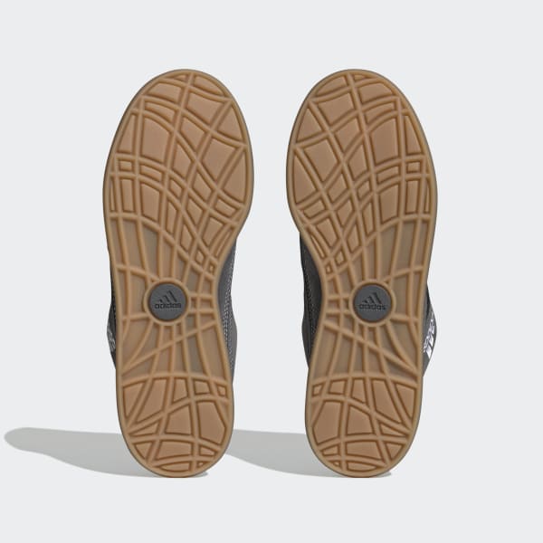 สีเทา รองเท้า adidas Adimatic Mid YNuK