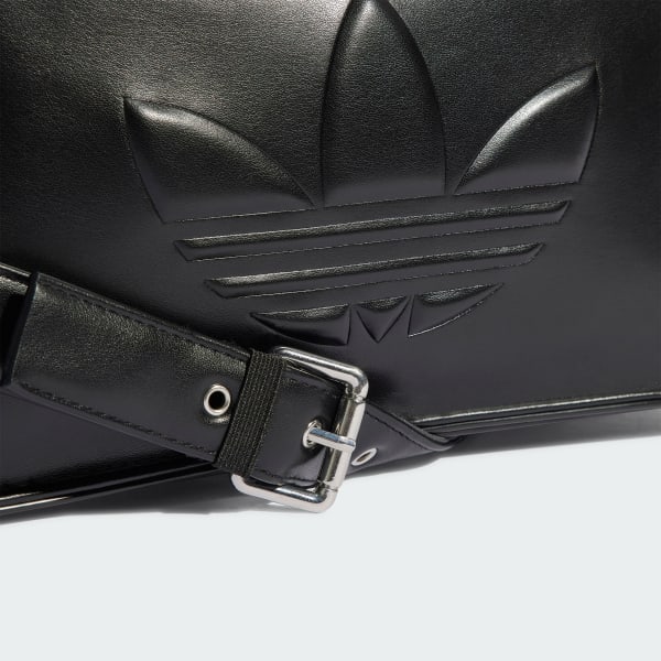 adidas ポリウレタンエンボストレフォイルショルダーバッグ　ハンドバッグ adidas】ポリウレタンエンボス トレフォイル ショルダーバッグ