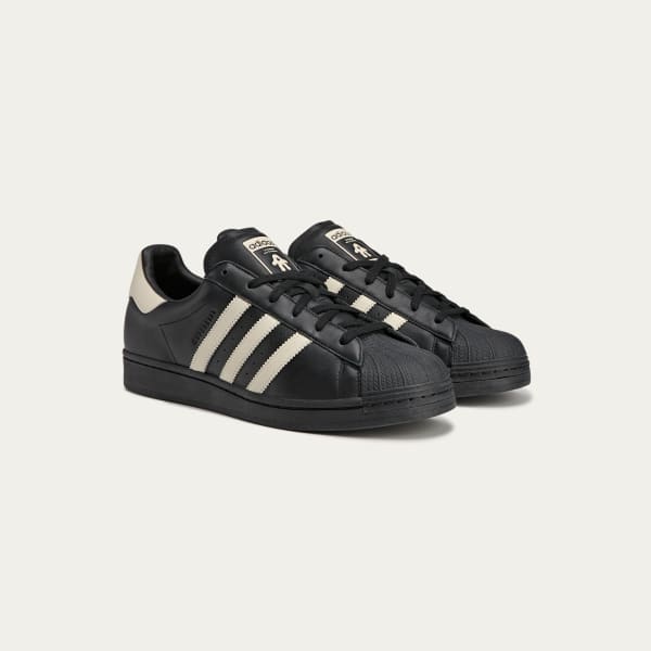 Adidas superstar nere 41 2025