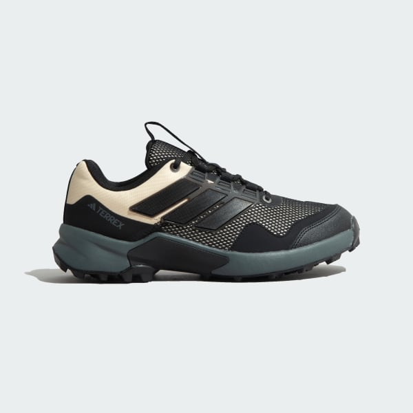 Black Stridzo 2.0 Shoes