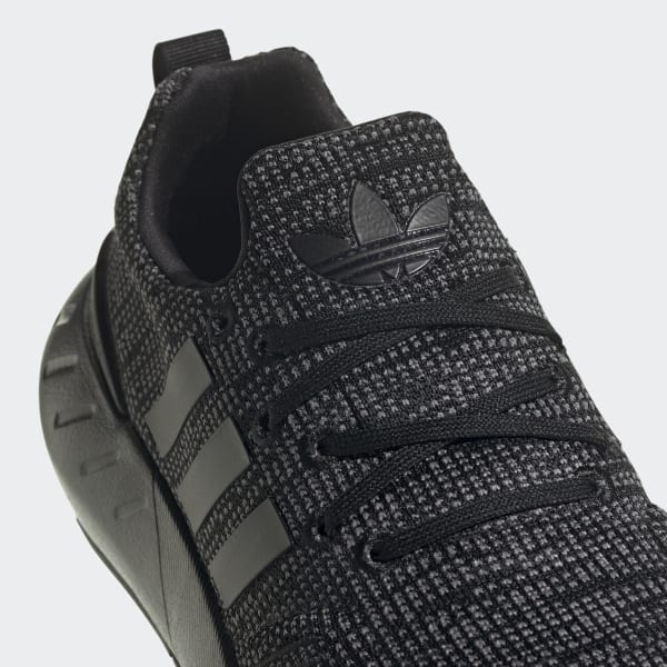 Originals junior swift run trainers core top