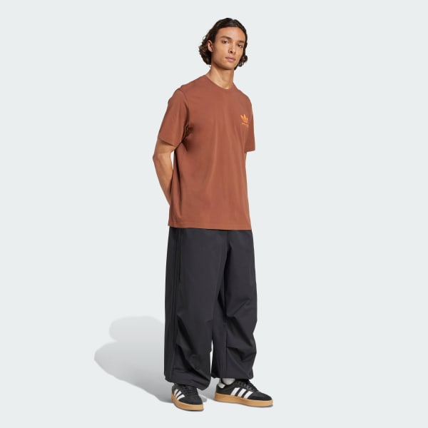 Braun Japanese Mascot Graphic T-Shirt