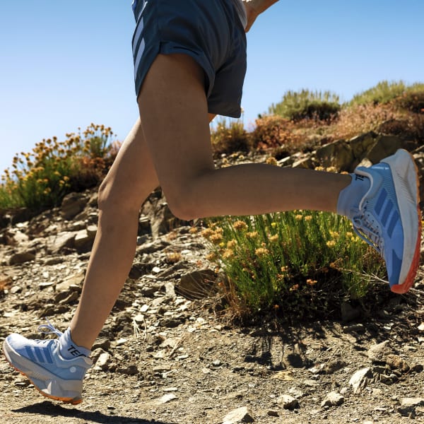 Bleu Chaussettes mi-mollet de trail running Terrex HEAT.RDY Agravic