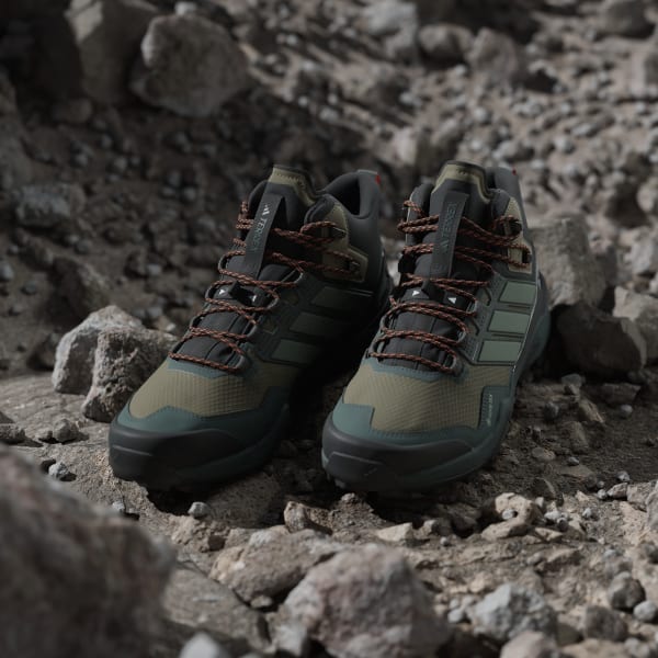 adidas Terrex Skychaser Mid GORE-TEX Hiking Shoes - Green adidas Terrex Skychaser Mid GORE-TEX Hiking Shoes - Green