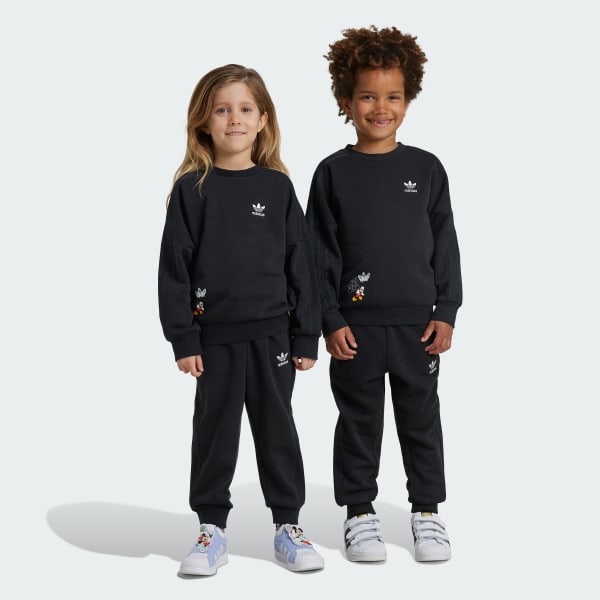 ブラック adidas × Disney ミッキーマウス クルーネックセットアップ キッズ