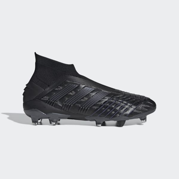 Predator 19.1 core black store