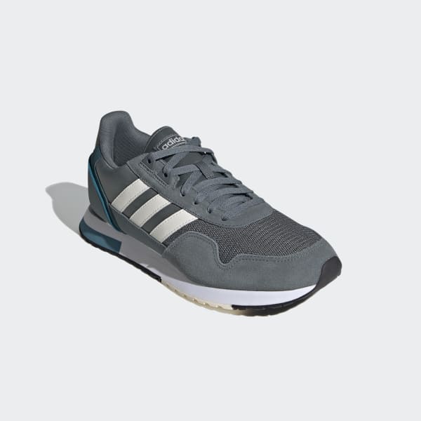 Grau 8K 2020 Schuh