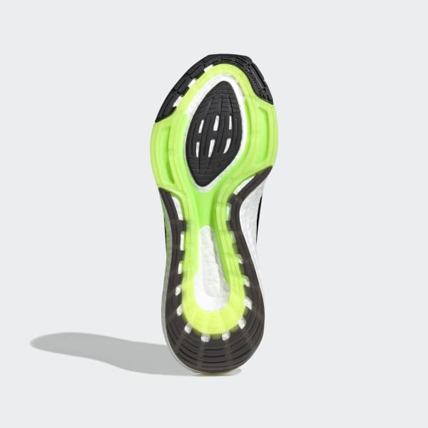 cerná Boty Ultraboost 22