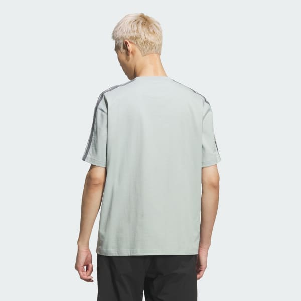 グリーン エッセンシャルズ プラス ルーズフィット スリーストライプス シングルジャージー半袖Tシャツ