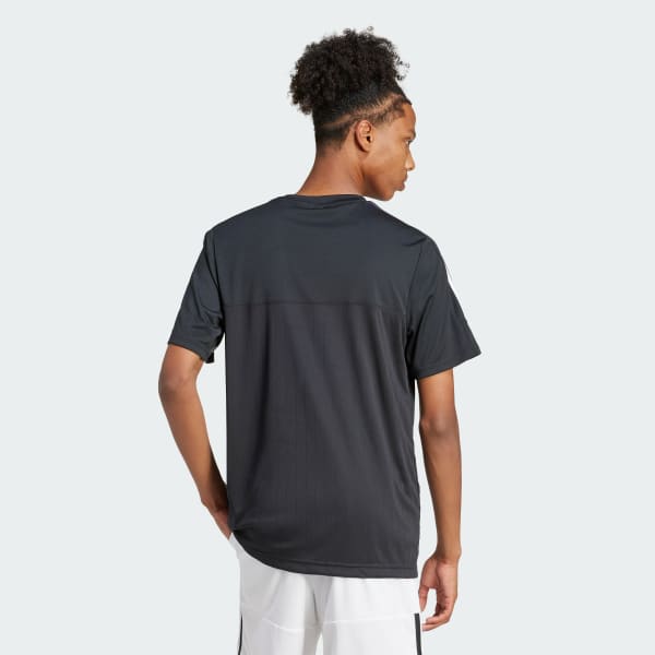Black Tiro Tee
