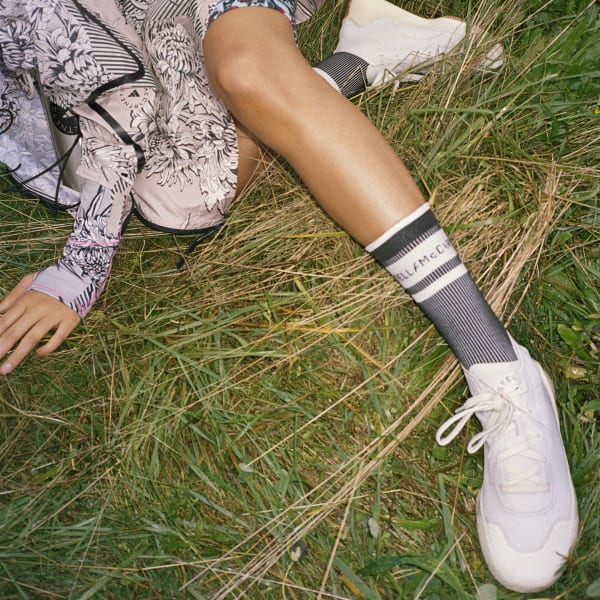 Weiss adidas by Stella McCartney Treino Mid-Cut Schuh