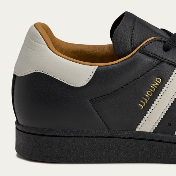 JJJJound x adidas Originals Superstar 82 é Lançado em Pré