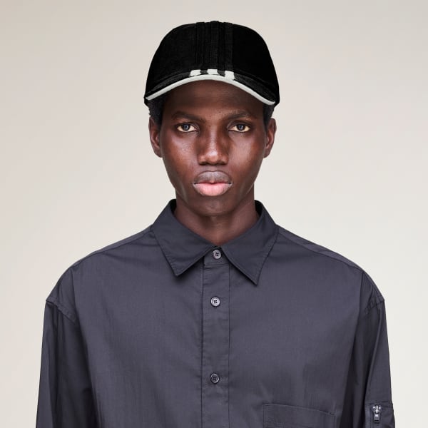 Black Y-3 스트라이프 캡