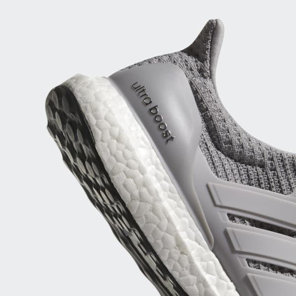 adidas boost materiale