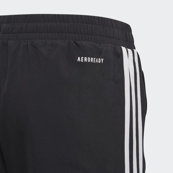 Negro Shorts Equipment