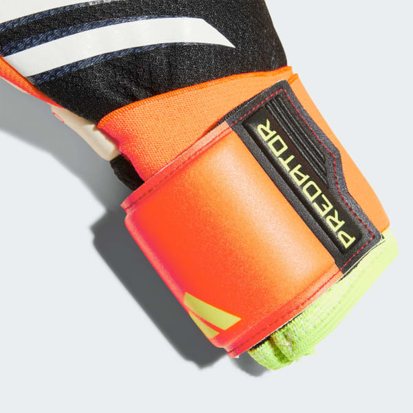 Black Predator Pro Goalkeeper Gloves Kids