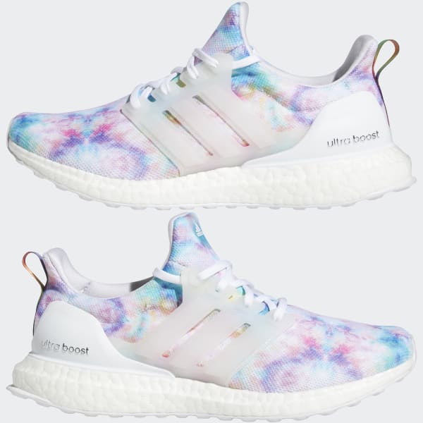 White ULTRABOOST 4.0 DNA SHOES