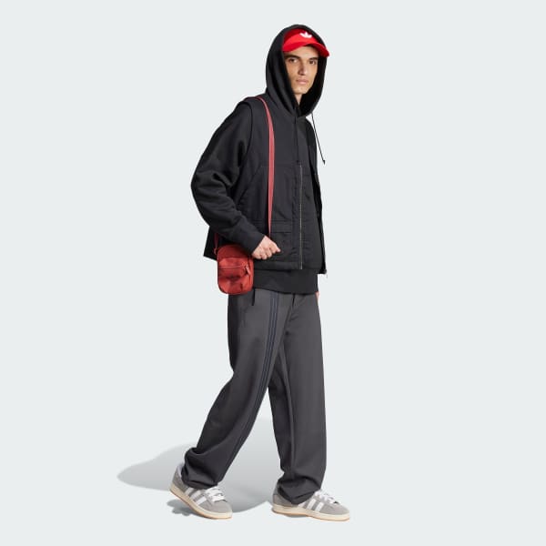 Schwarz Neuclassics Hoodie