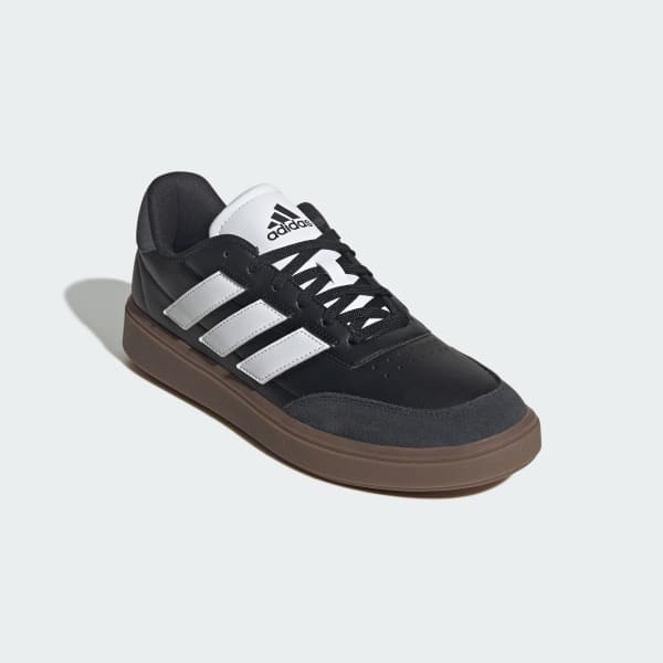 Hitam Sepatu Courtblock