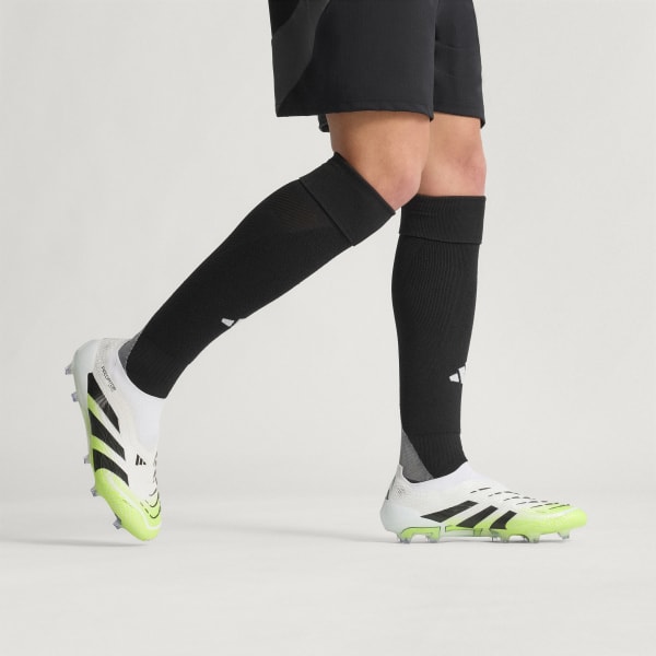 Predator Elite Laceless Firm Ground Cleats