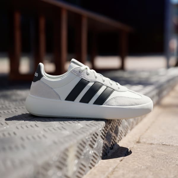 White Barreda Decode Shoes