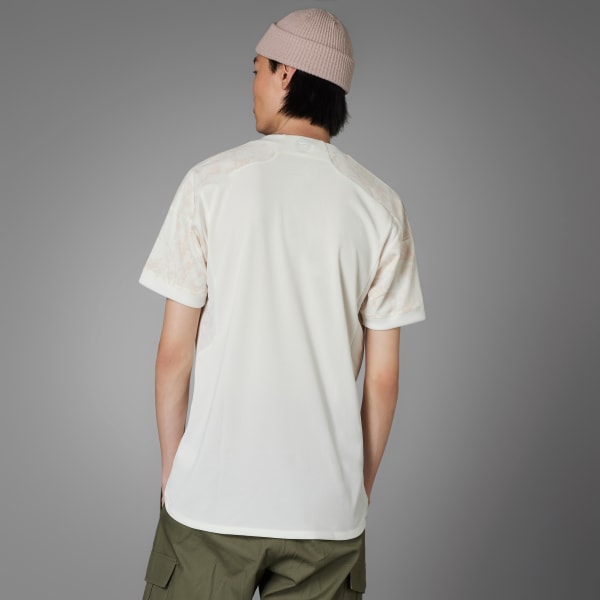 สีขาว เสื้อฟุตบอลชุดที่สาม FC Bayern 23/24