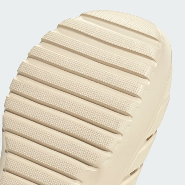 Amazon.com | adidas Women's Adilette Clog Platform Slide