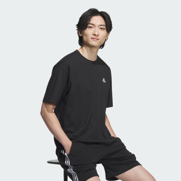 アディダス エッセンシャルズ プラス ルーズフィット スモールロゴ