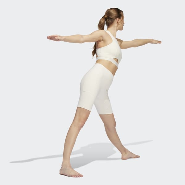 Beige Mallas Cortas adidas Yoga Studio con Bolsillo y Corte Alto TX503