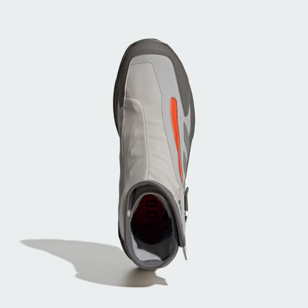 Gris Chaussure de randonnée Climawarm+ Terrex Free Hiker 2 GTX