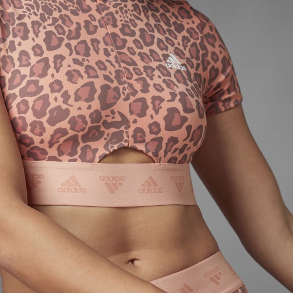 Chic cut-out design