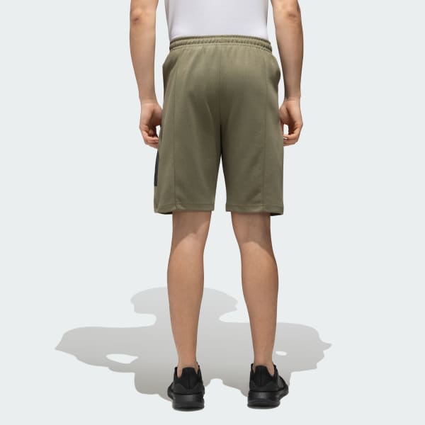 Green FUTURE ICONS BADGE OF SPORT SHORTS