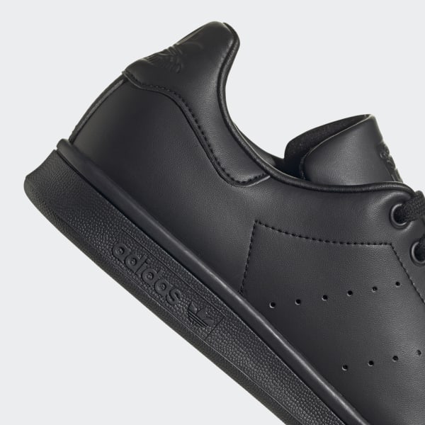 Black Stan Smith Shoes GWD59