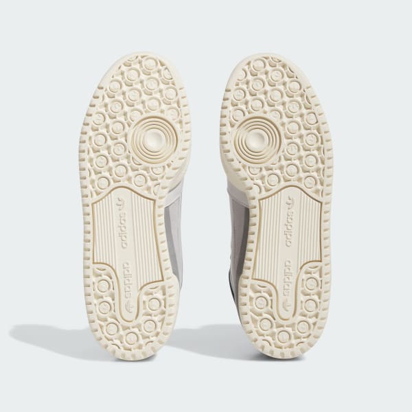 Gris Tenis Forum Deconstructed