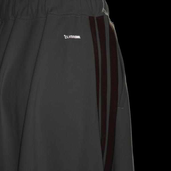 adidas THREE STRIPES ベージュスカート アディダス スリーストライプス KN スカート - ベージュ